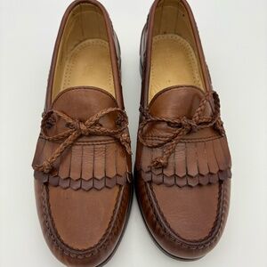 Allen Edmonds Woodstock Tan/Mahogany Leather Tie/Tassel Accent Slip On Loafer